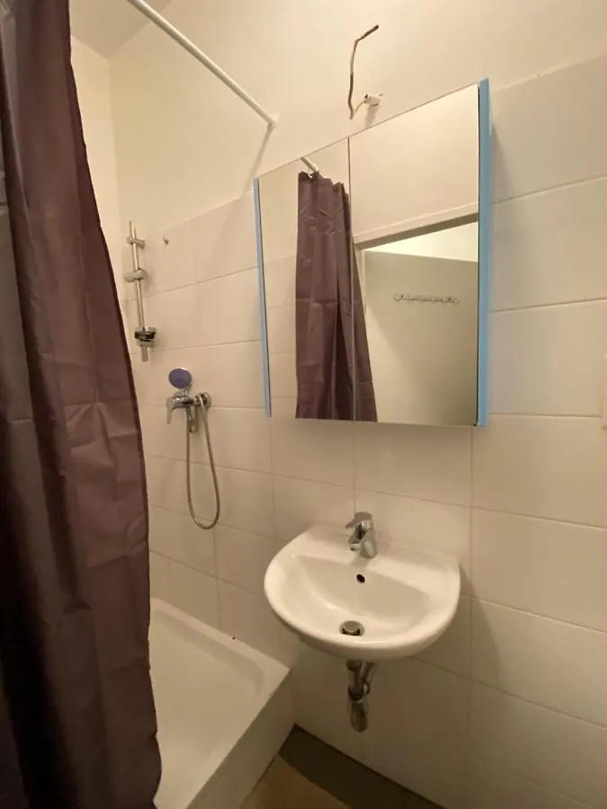 Niceapartmentgellertgasse Vienna 0*,